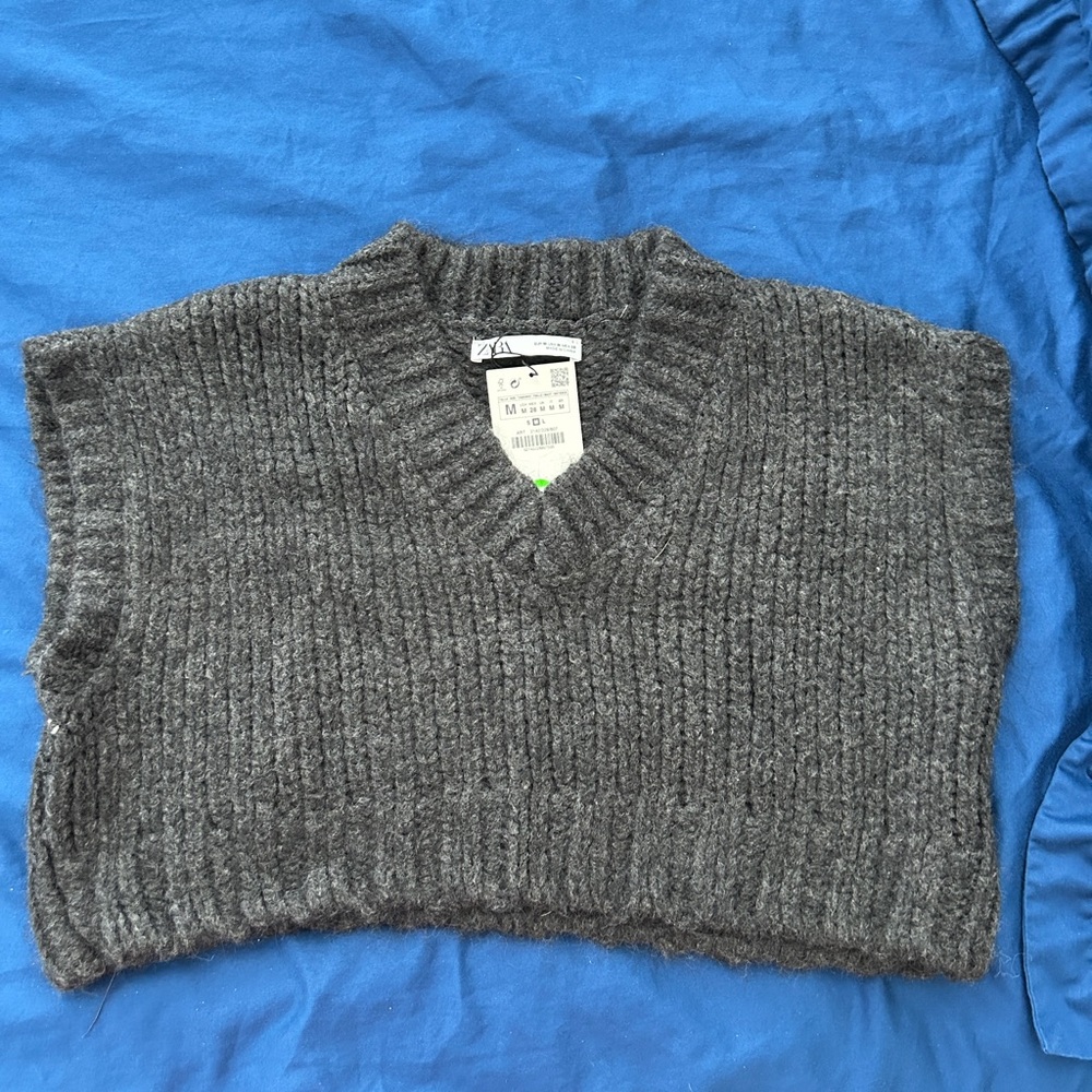 Zara gray cropped vest